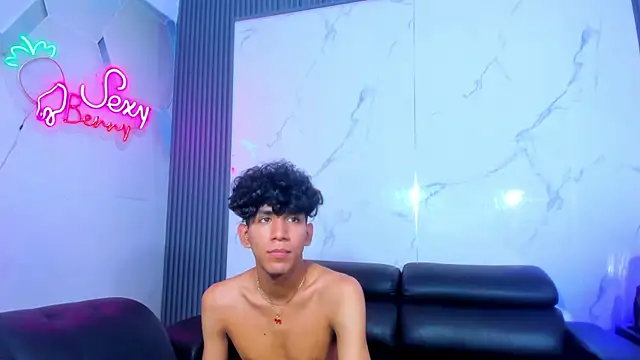צ'אט XXX בשידור חי של Kleyn_black