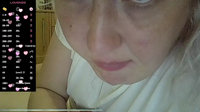 Živý XXX chat CurvyWild_Lady30