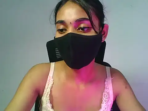 Shanaya_xo Chat XXX in diretta
