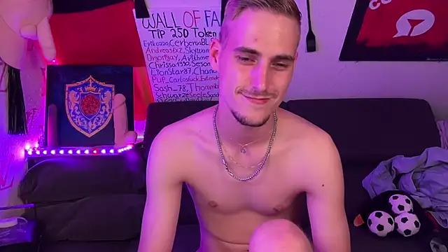Cookieboy88 Adlı Modelin Canlı XXX Sohbeti