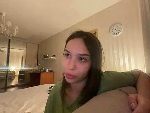Roxie_Mils: онлайн-секс-чат
