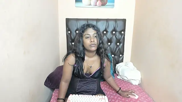 FOXY_LUNA élő XXX-chatje