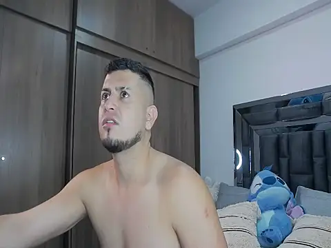 Онлайн  чат XXX TomasEvenson