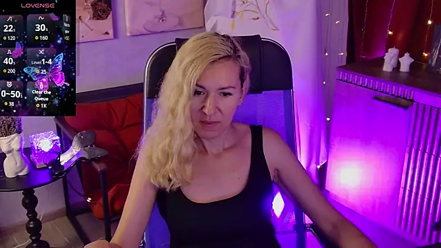 DonnaSmitth Adlı Modelin Canlı XXX Sohbeti