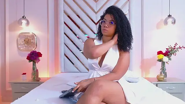 Czat XXX na żywo – Abby_Montero