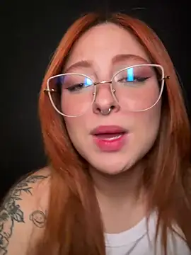 izyzys_baker's Live XXX Chat