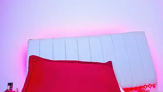 caro_lyne_'s Live XXX Chat
