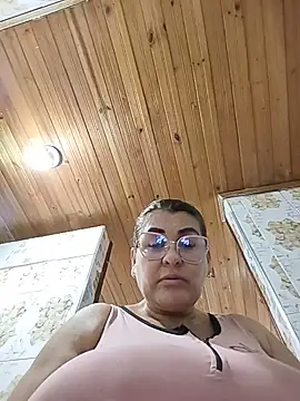 AlexxiaaMat Adlı Modelin Canlı XXX Sohbeti