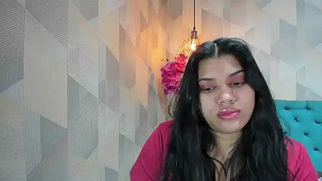 LindaBreeS' Live XXX Chat