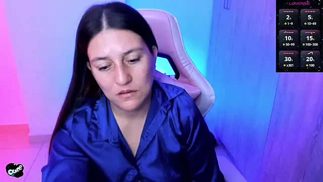 Chatroom XXX en direct de Saskyaa