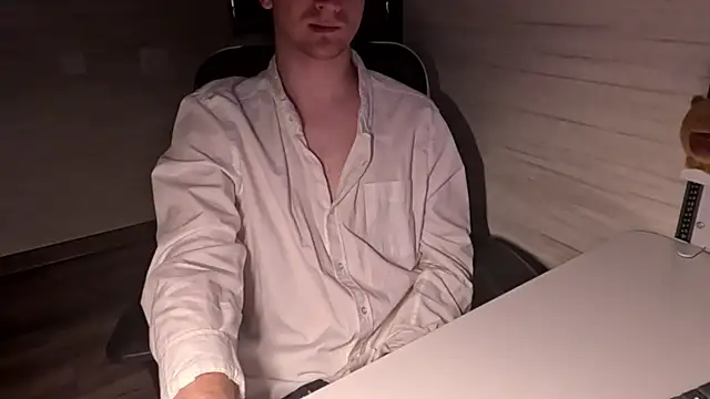 Онлайн чат XXX Einar_Nut