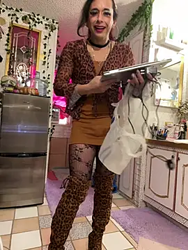 TranSexualJade95's Live XXX Chat