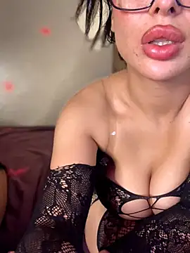 Chat +18 de Sweet-Danger ao vivo