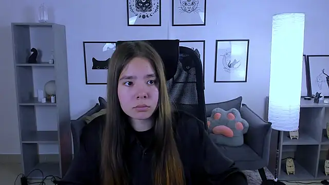 SayaHeartnet élő XXX-chatje