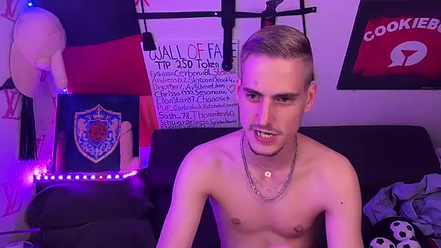 Cookieboy88 Adlı Modelin Canlı XXX Sohbeti