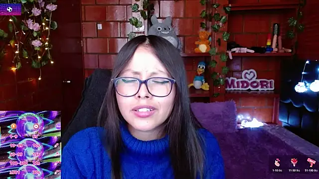 MidoriQuiinn's Live XXX Chat