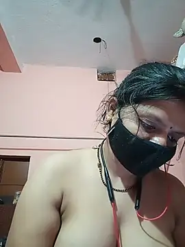 Chat XXX en directo de ZOYA-STRIP