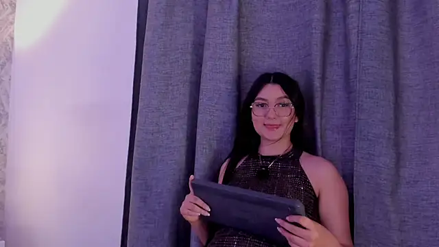 Chat +18 de Vaalentina_Lux ao vivo