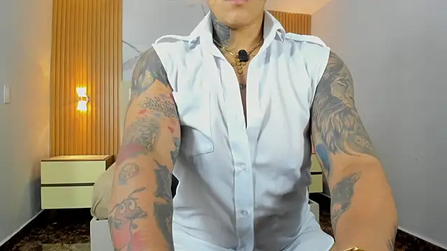 KAROLLJONES1's Live XXX Chat