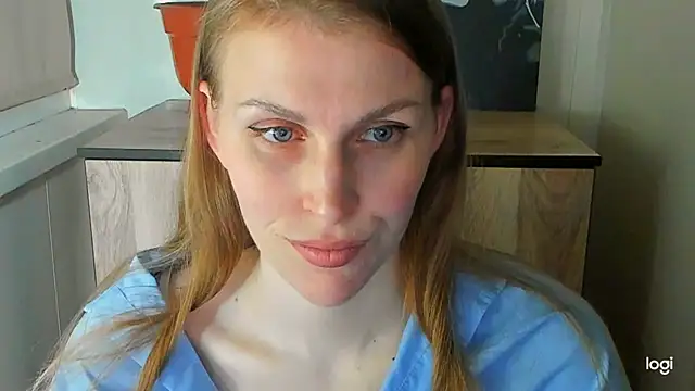 Chat +18 de JuliaMuuun ao vivo