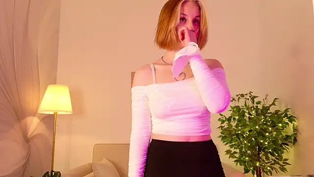 ClaireMathis Adlı Modelin Canlı XXX Sohbeti