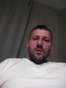 defaktor 在線直播表演