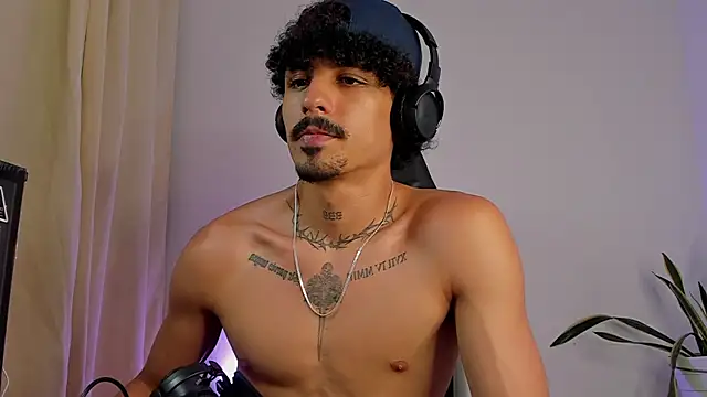 Lukeetaylor live XXX chat