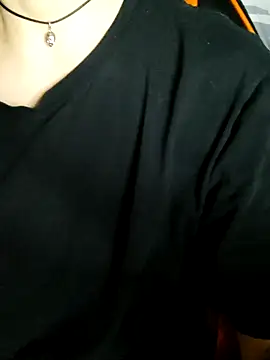 Aashikalaa – Naživo XXX chat