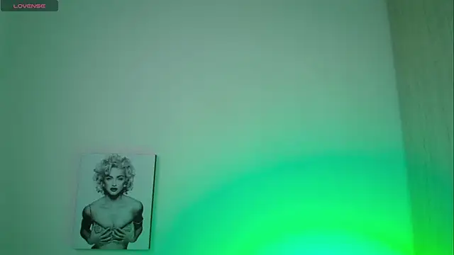 Онлайн чат XXX Millie_bobby