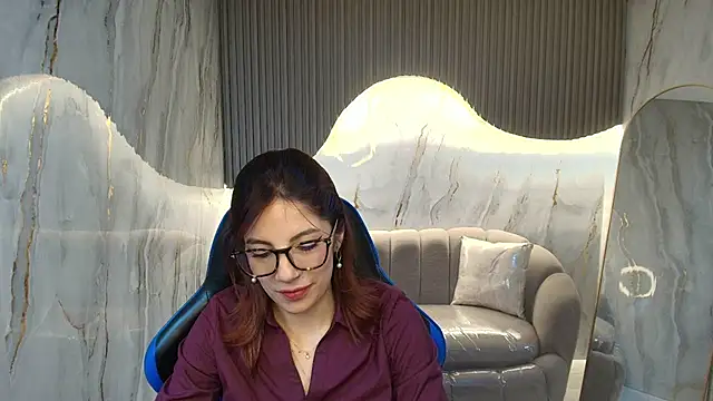 nadia_r_: απευθείας συνομιλία ΧΧΧ