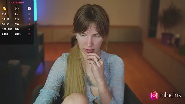 צ'אט XXX בשידור חי של mel_collins