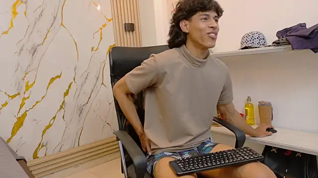 Chat XXX ao vivo de Zayn_Fox32