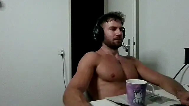 XXX chat uživo modela alpha-hunk