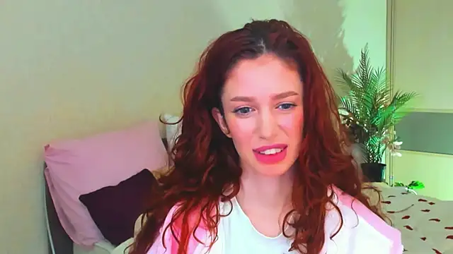 ChristinaConteereeのライブXXXチャット