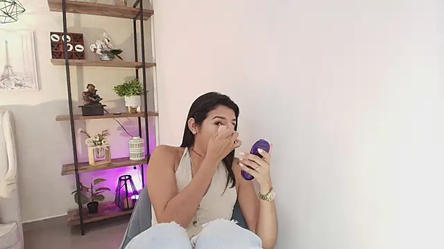 Sassy--Girl Chat XXX in diretta
