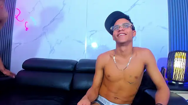 Kleyn_black – Naživo XXX chat
