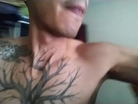 XXX chat uživo modela edsonkno123