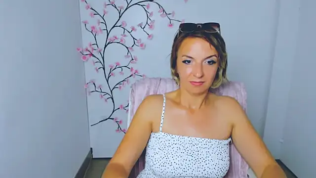 Lana_Foxyy Live XXX-chat