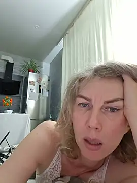 Онлайн чат XXX stellahere8