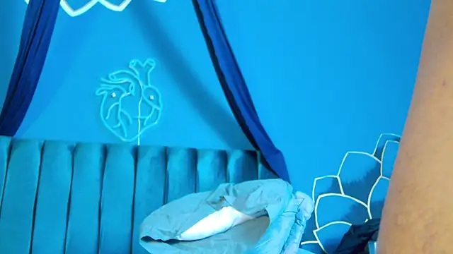 maxi_max0 Chat XXX live