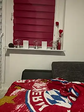 LindaLee90 Adlı Modelin Canlı XXX Sohbeti