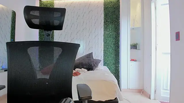 gaialewis Adlı Modelin Canlı XXX Sohbeti