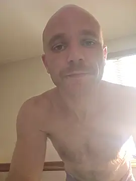 Pokazy przed kamerką – FrankieFuckMeXX