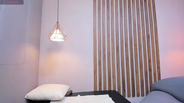 MiaSwan_ Adlı Modelin Canlı XXX Sohbeti