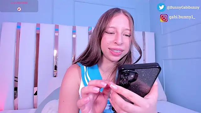Chat +18 de gabi_bunny ao vivo