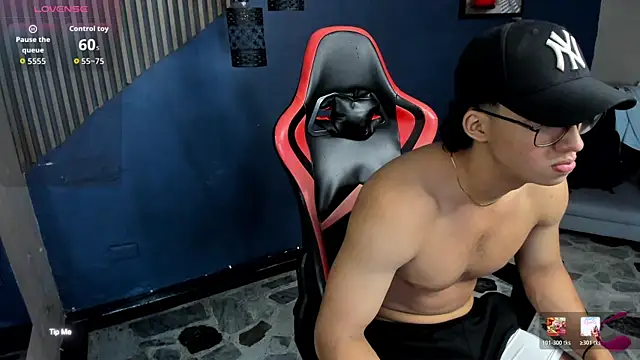 הופעת וובקאם של Axxel_Muscle