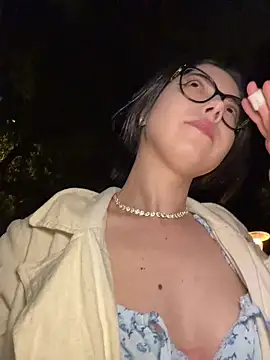 Chat XXX en directo de KaylaLewyss