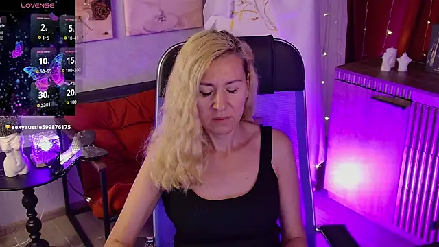 DonnaSmitth's Live XXX Chat