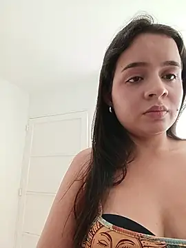 Julieth_hot-69 লাইভ XXX চ্যাট