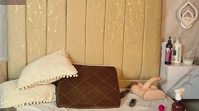 vivi_ruby élő XXX-chatje